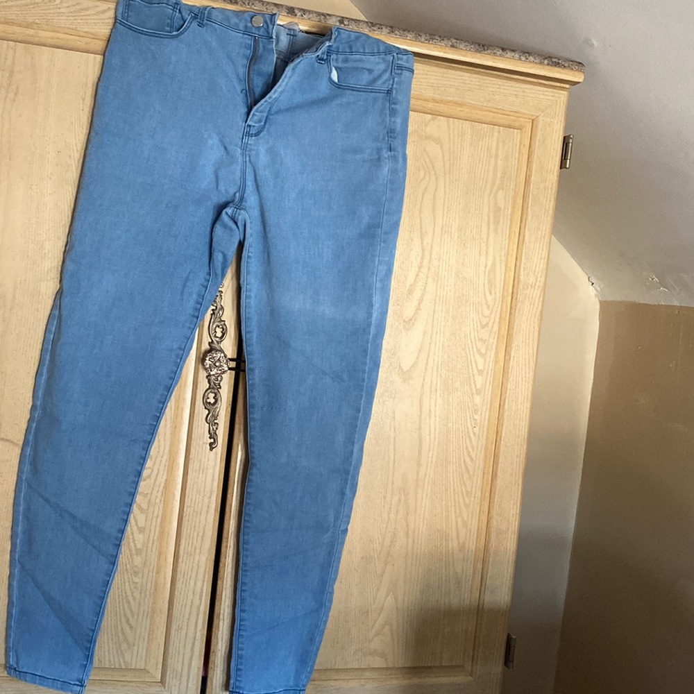 Medium wash high waisted jeans silver hardware